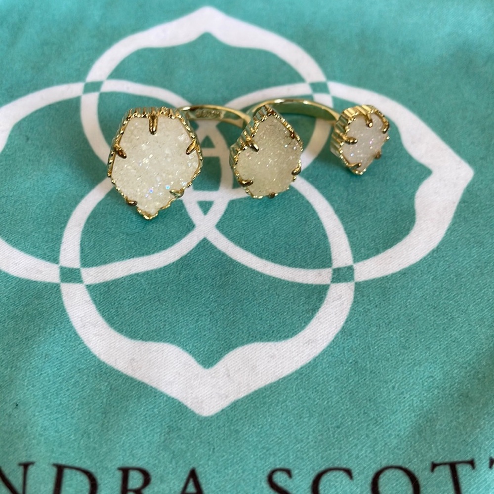 Gold Kendra Scott double-knuckle ring